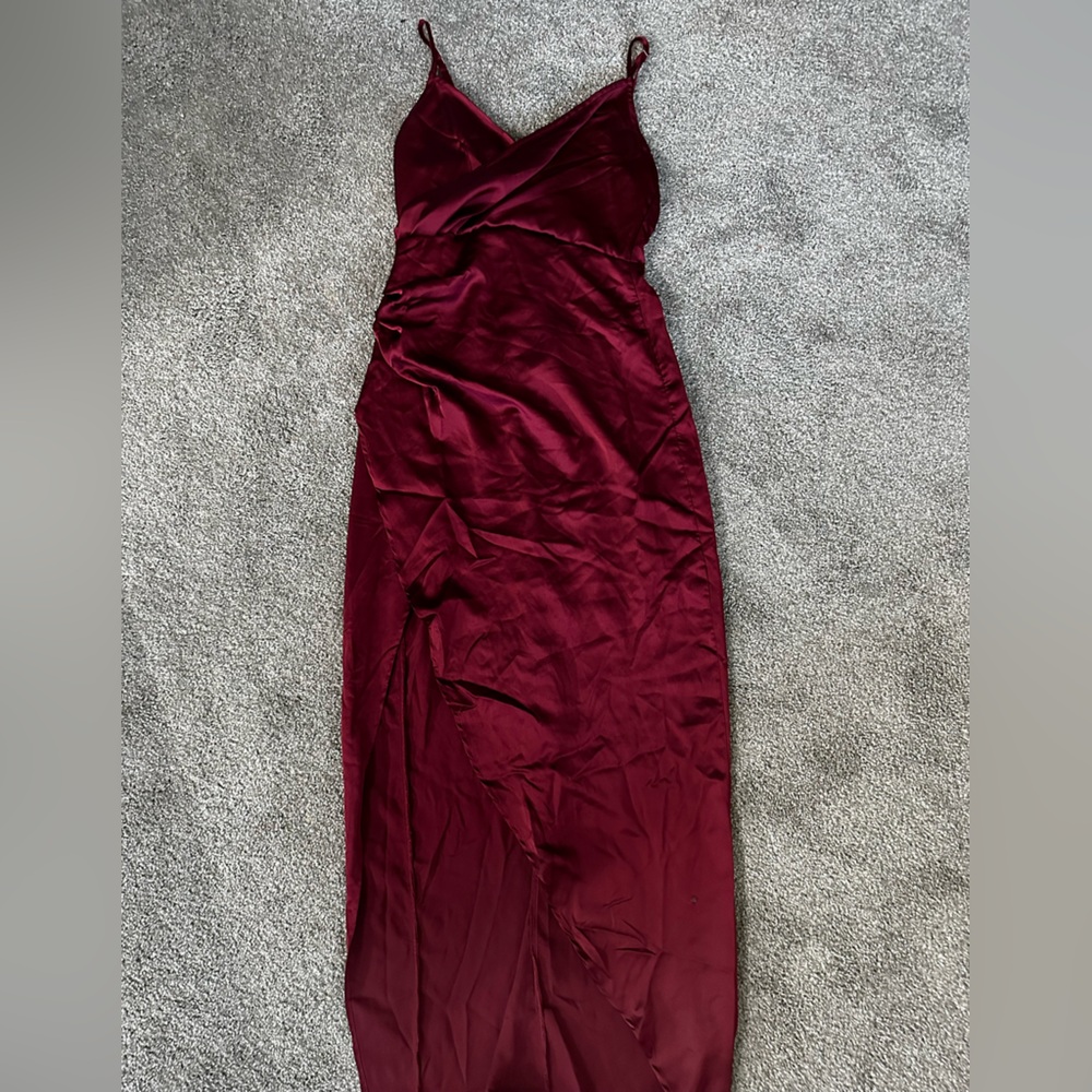 PrettyLittleThing Burgundy Maxi Dress